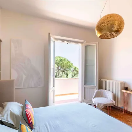 Tuscany - Townhouse - Sleeps 18 - Garden Near 펜션 *