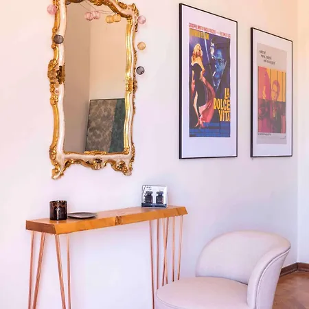 Tuscany - Townhouse - Sleeps 18 - Garden Near *